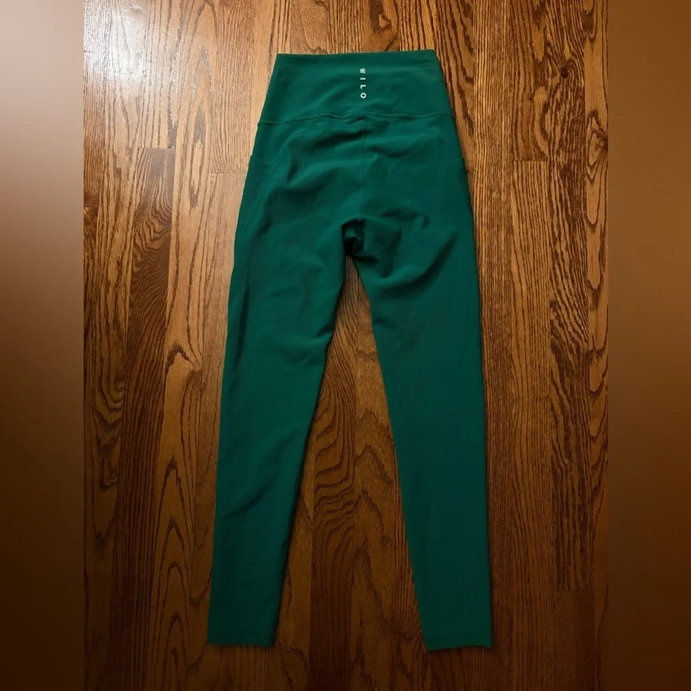 Wilo the Label Green Ribbed High Rise 7/8 Leggings - Picture 3 of 8